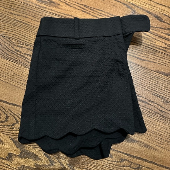 Loft scalloped black shorts, size 00 - Picture 2 of 5